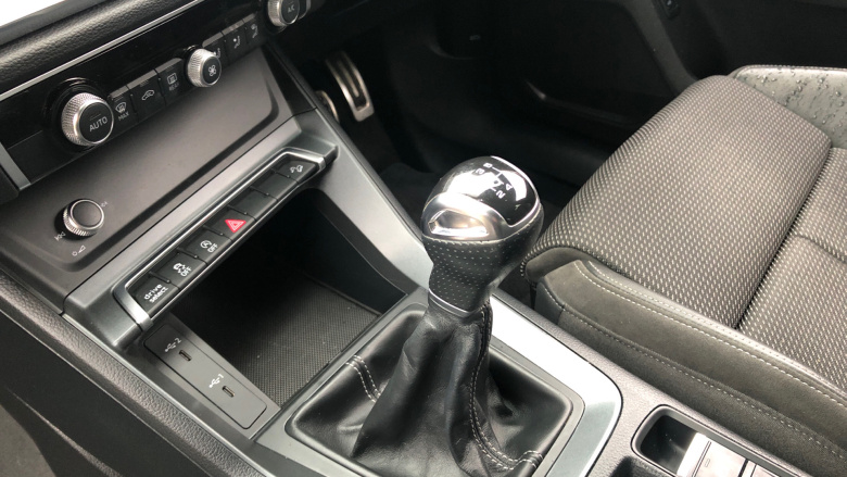 Audi Q3 35 TFSI S Line 5dr Petrol Estate